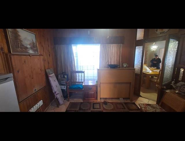 5 BEDROOM HOUSE FOR SALE IN FARRAR PARK